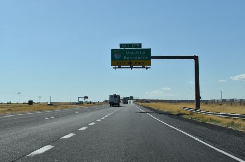 I-84/US 30 meet I-82 just west of Westland Rd outside Hermiston, OR