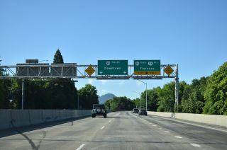 I-105/OR 126 south ahead of OR 99 and Downtown Eugene