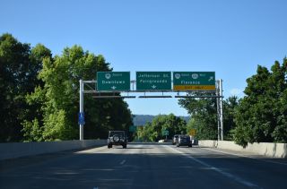 OR 126 west separates from I-105 for OR 99 northbound in Eugene