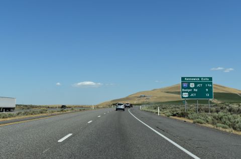 I-182 east connects I-82/US 12 with Kennewick, WA