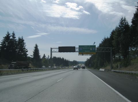 Replaced overhead for I-205 / Exit 7 on I-5 south at Mt. Vista, WA