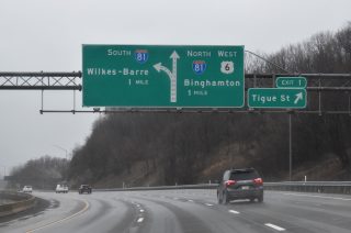 I-380/84 north at I-81/US 6 - Dunmore, PA