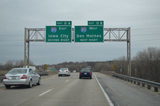 I-380/U.S. 218-Iowa 27 south cross U.S. 6 ahead of Exit 0 for I-80