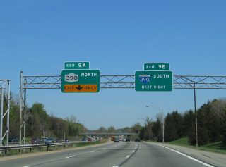 I-490 east at I-390/NY 390 (Rochester Outer Loop) in 2005.