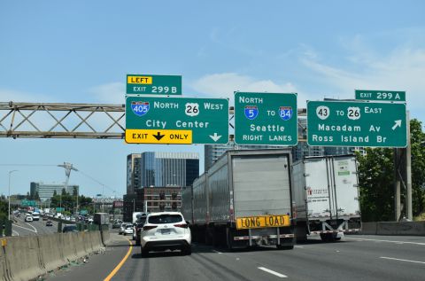 I-5 north at OR 43, 0.4 miles from I-405 in Portland Oregon