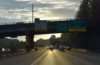 61st Ave S spans I-405 at the HOV exit for I-5 north in Tukwila, WA