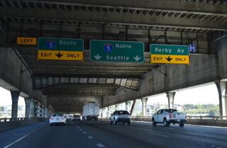 I-405/U.S. 30 follows the lower level of the Fremont Bridge to I-5 above OR 99W
