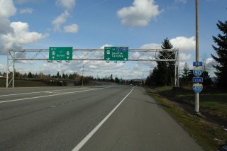I-90/405 trailblazers on SR 518