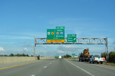 I-70/US 40 east at I-470/Kansas Tpk - Topeka