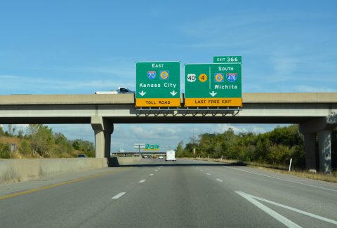 I-70/US 40 east at I-470/Kansas Tpk - Topeka