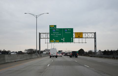 I-74 west heads one mile from Morton to I-474 at East Peoria, IL
