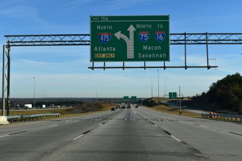 Three lanes separate for both I-75 and I-475 north through Macon, GA