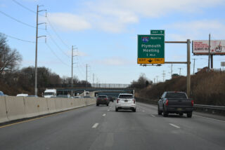 One mile ahead of I-476 north on Interstate 95 north