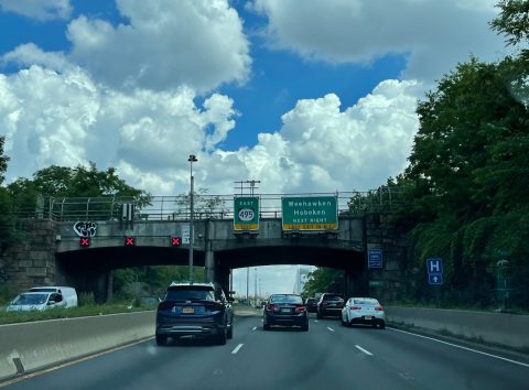 Route 495 east at Central Av - Union City, NJ