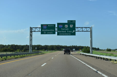 I-55/US 78 north at Exit 55 for I-555/US 61/AR 77