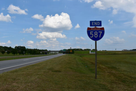 Interstate 587 east end shield