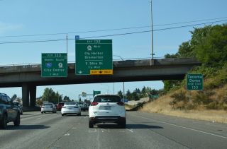 I-5 north ahead of SR 18 to Gig Harbor, Washington