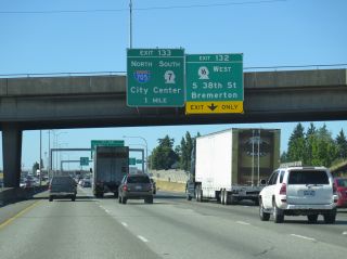 I-5 north one mile ahead of Exit 133 during road work in 2015.
