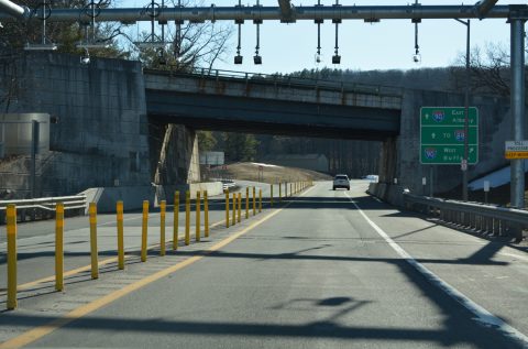 I-890 west at I-90/NY Thruway - Schenectady